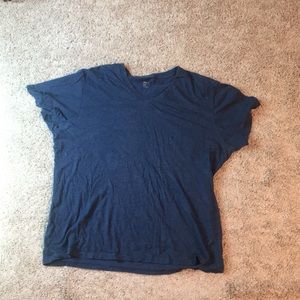Men’s Gap v-neck t-shirts
